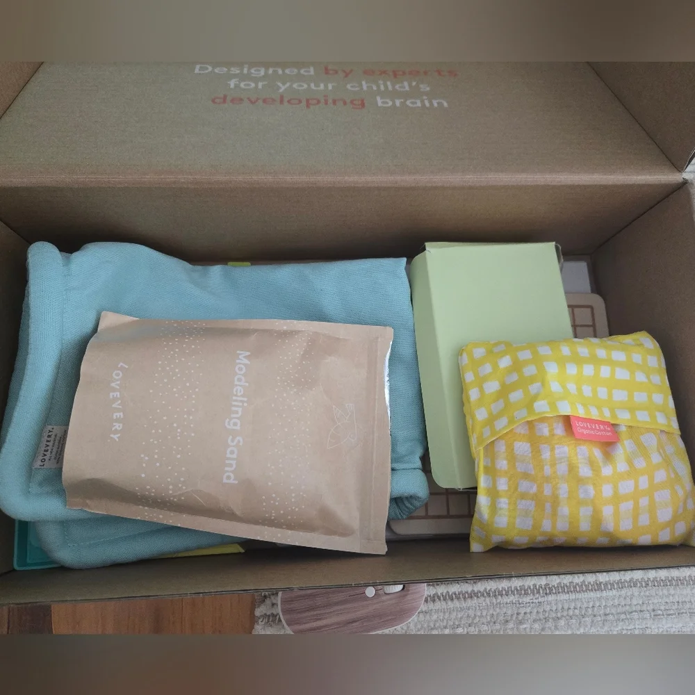 4yrs To 5yrs. LOVEVERY The Examiner Box